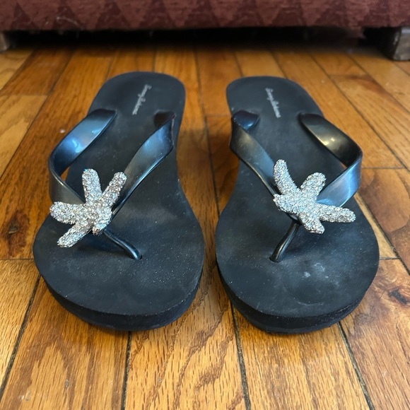 Tommy Bahama Crystal Starfish Wedge Flip-flop, size 10 - Picture 3 of 8